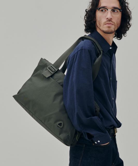 NOMADIS トートバッグ　オリーブグリーン(カーキ) ×ベージュ NOMADIS トートバッグ オリーブグリーン(カーキ) ×ベージュ