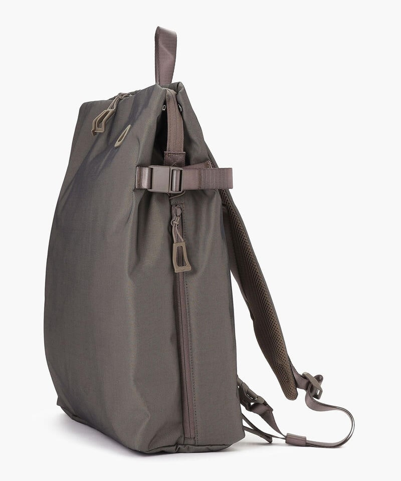 【ユーエフ】ディレクターズバッグ2 L/ニュートープ ポリエステル/バックパック/uF詳細画像1